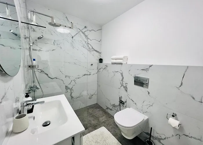 Paulmarie Duplex Ocean View 阿德耶